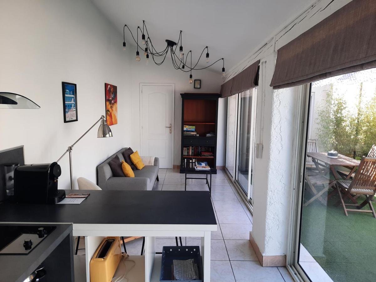 Maison Independante Avec Piscine Privative Pres De La Mer Ла Гард Екстериор снимка