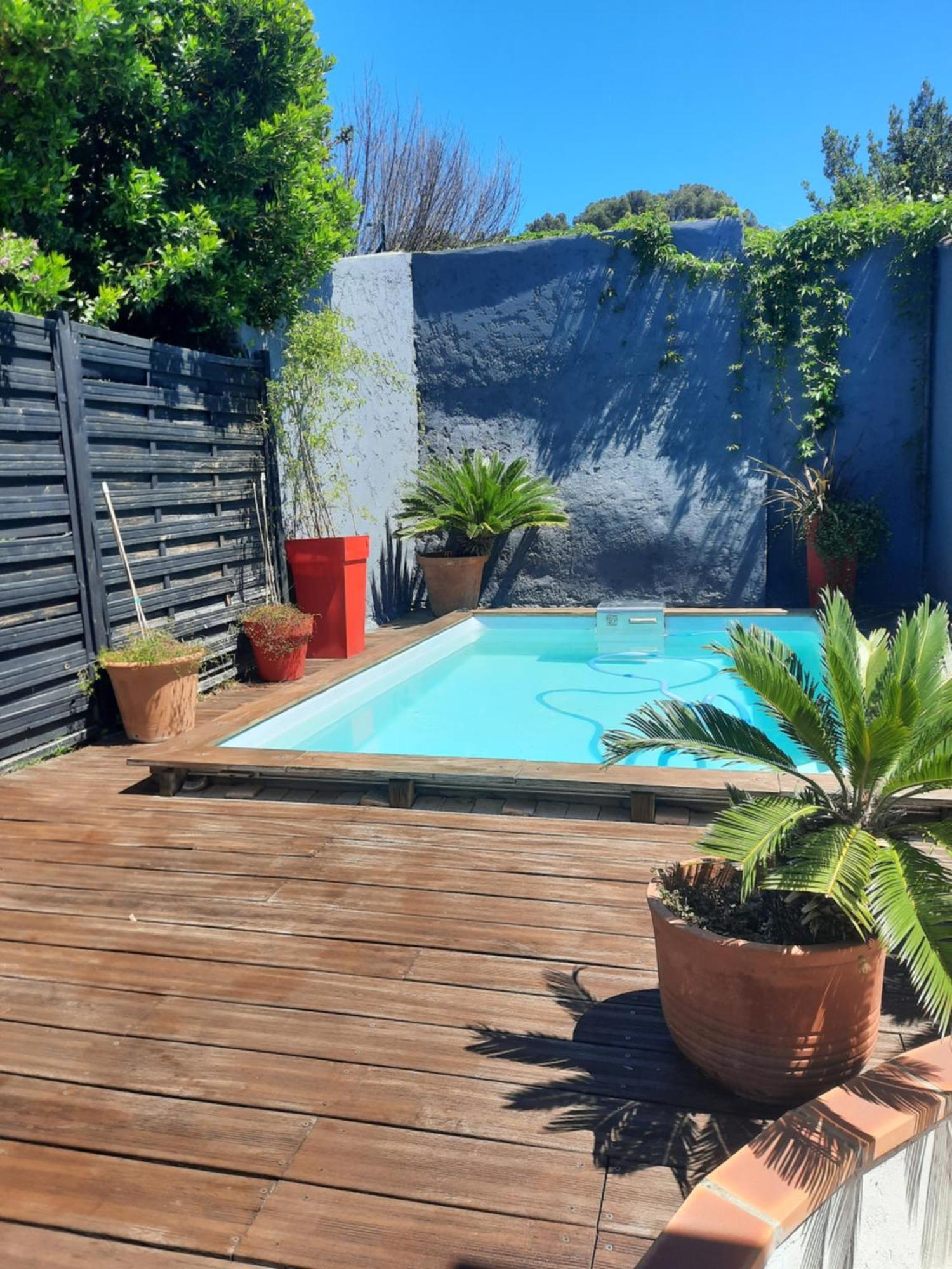 Maison Independante Avec Piscine Privative Pres De La Mer Ла Гард Екстериор снимка